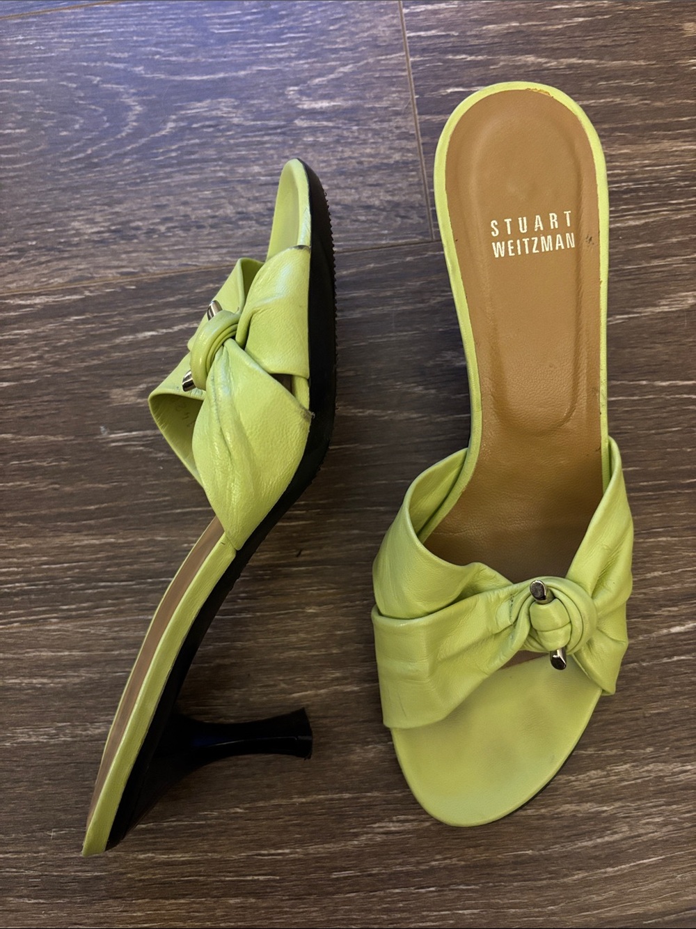Stuart Weitzman Lime Knot Leather Slide Mules kitten heel yellow green 7 y2k